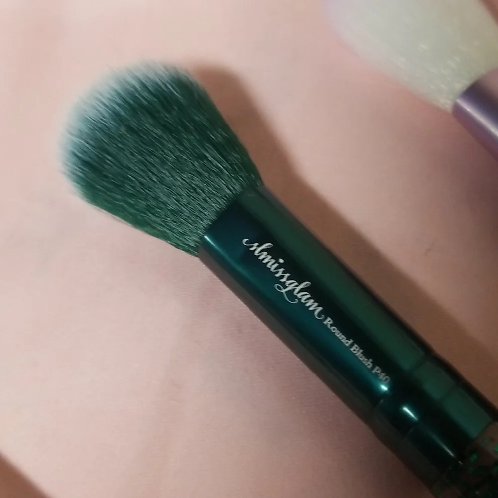 Slmissglam brush bundle 4 piece